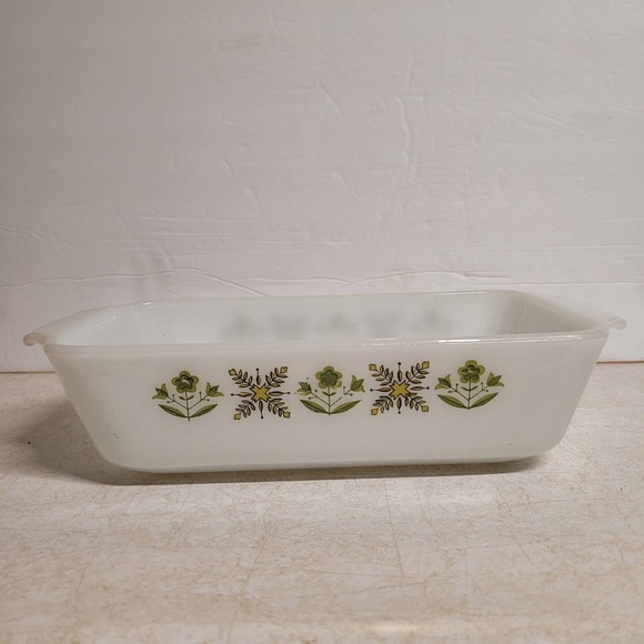 Anchor Hocking Vintage Green Meadow 1qt. Loaf Dish - Picture 2 of 5